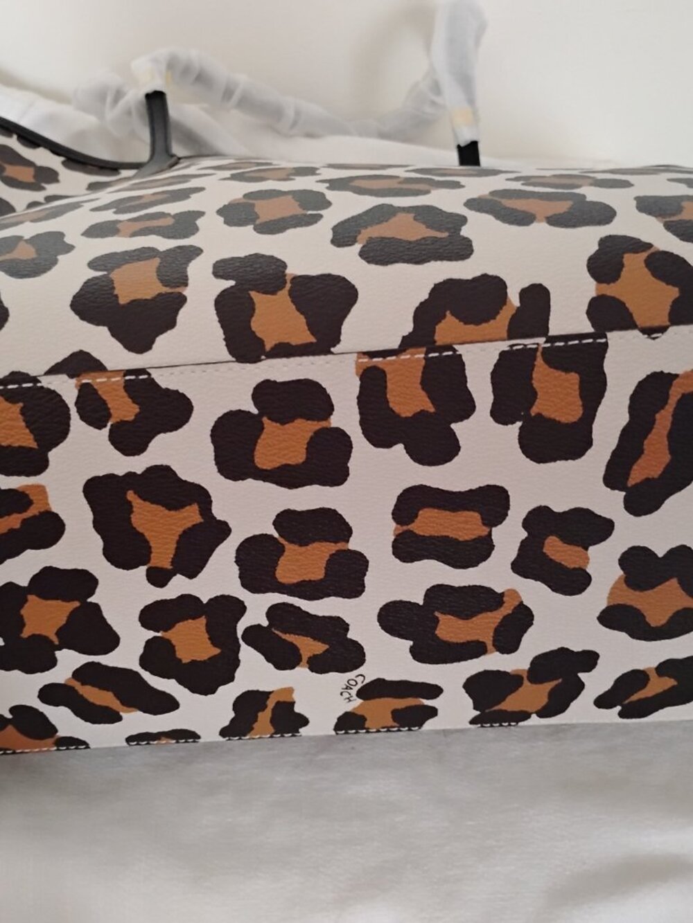 NWT Coach Tote animal print signature canvas. - Picture 7 of 11